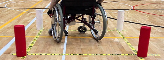 Slalom en Silla de Ruedas