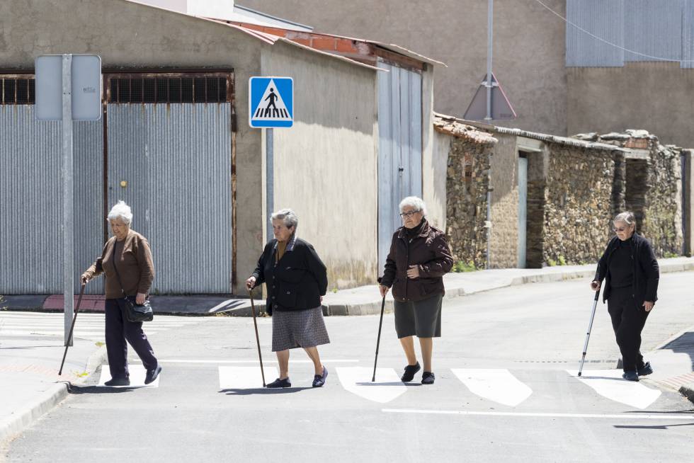 El Pueblo De España Que Se Transformó En Una Residencia De mayores. Acude a las urnas con la fuerza de la España vaciada.