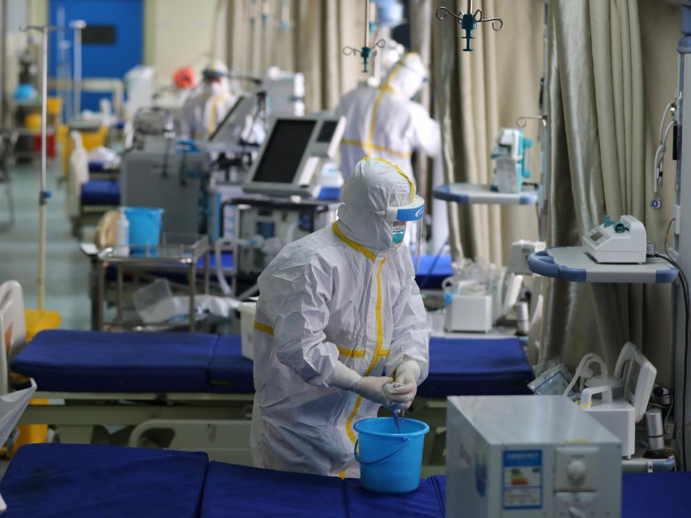 personal sanitario protegido contra el coronavirus