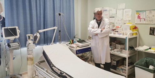 El doctor Eduardo Comas. Coordinador del centro de salud de Cedrillas